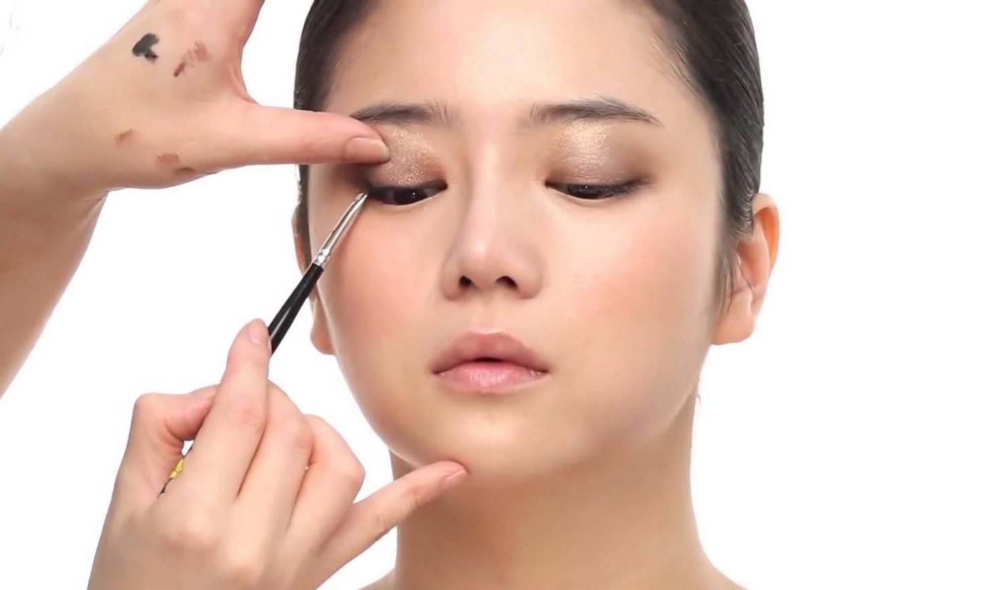 12 Sai Lầm Khi Kẻ Viền Mắt