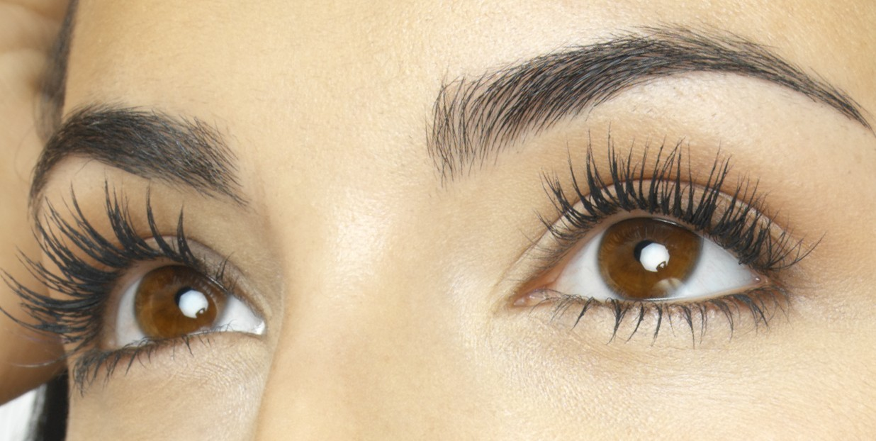 Những cách làm dài mi mà không cần đến mascara