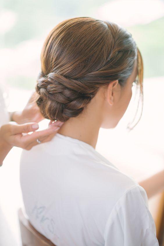 12 Kiểu Tóc Duyên Dáng Cho Mùa Giáng Sinh Bạn Phải Thử Ngay