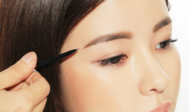 5 mẹo giúp chân mày đầy đặn, tự nhiên, hoàn hảo