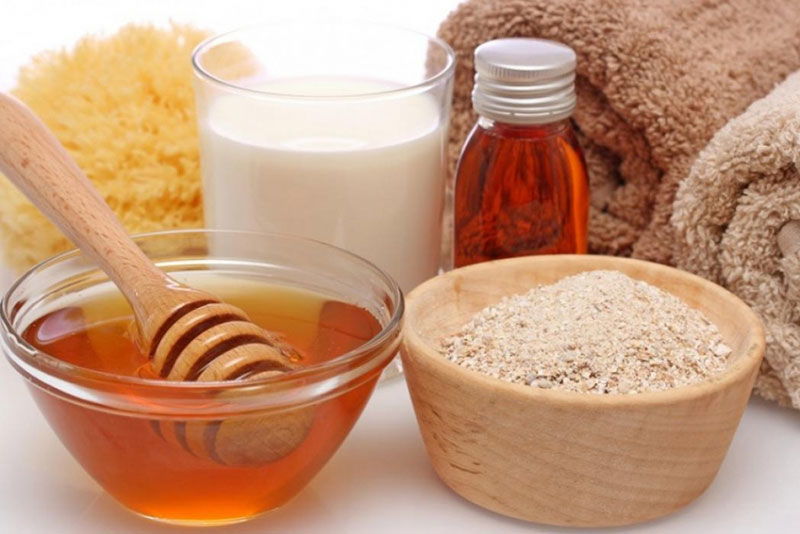 Mặt nạ bột đậu đỏ với mật ong